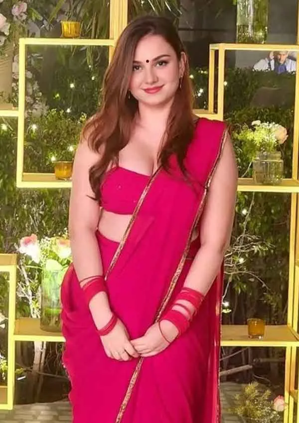 Tanisha Sharma Call Girl Chanakyapuri